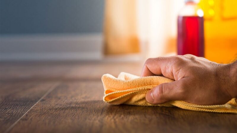 Cách Vệ Sinh Sàn Gỗ Công Nghiệp